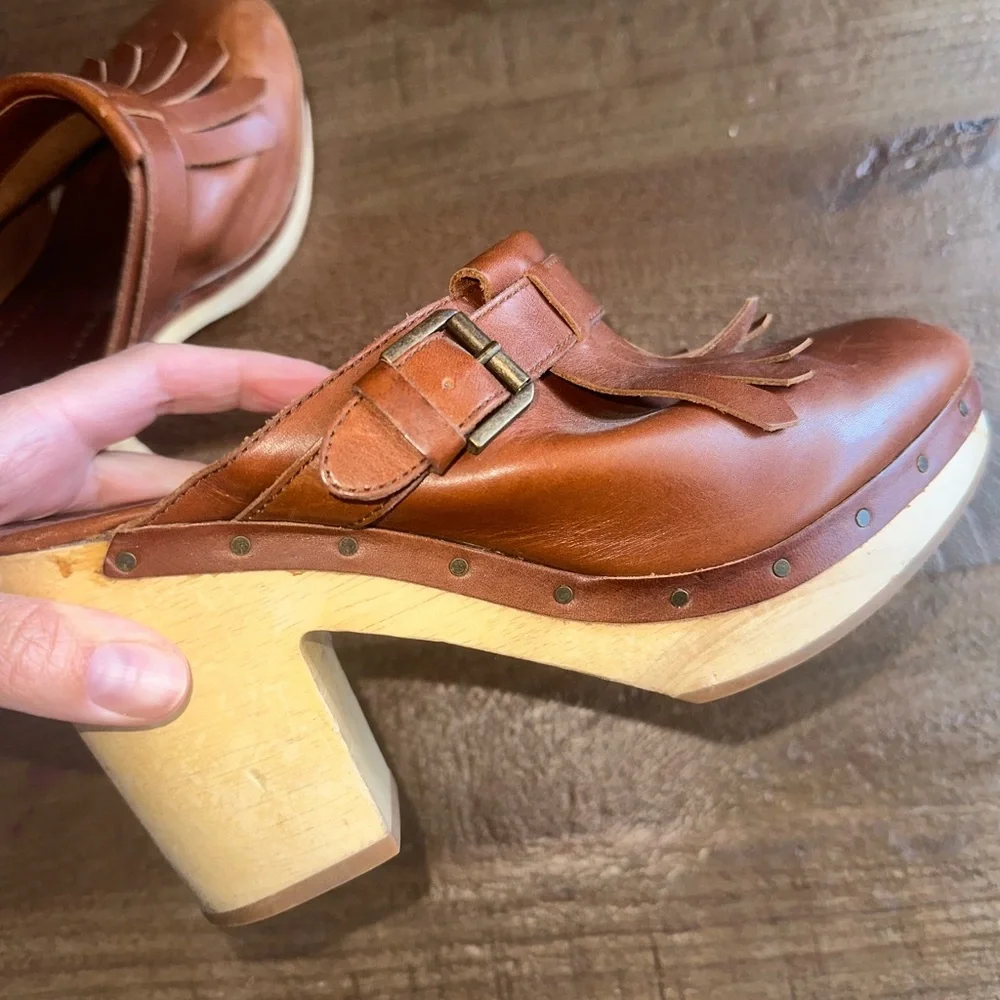 Brown Leather Mules with Chunky Wooden Heel - Picture 6 of 7